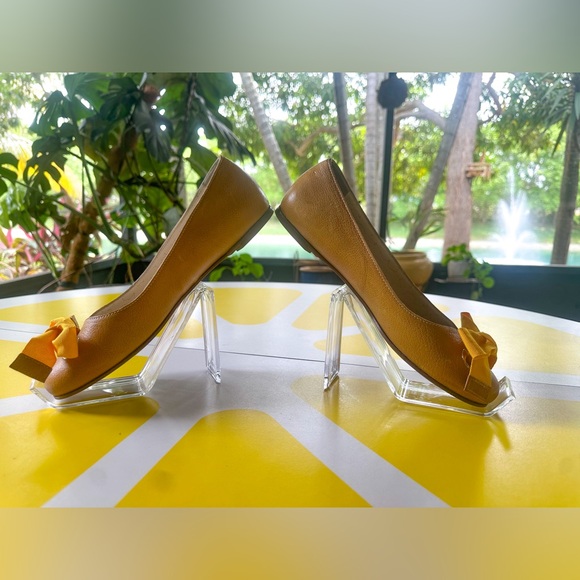 NWOT Furla Yellow Italian Leather Flats Bow Shoes Size EU 38 US 7.5 Mustard New - Picture 4 of 12